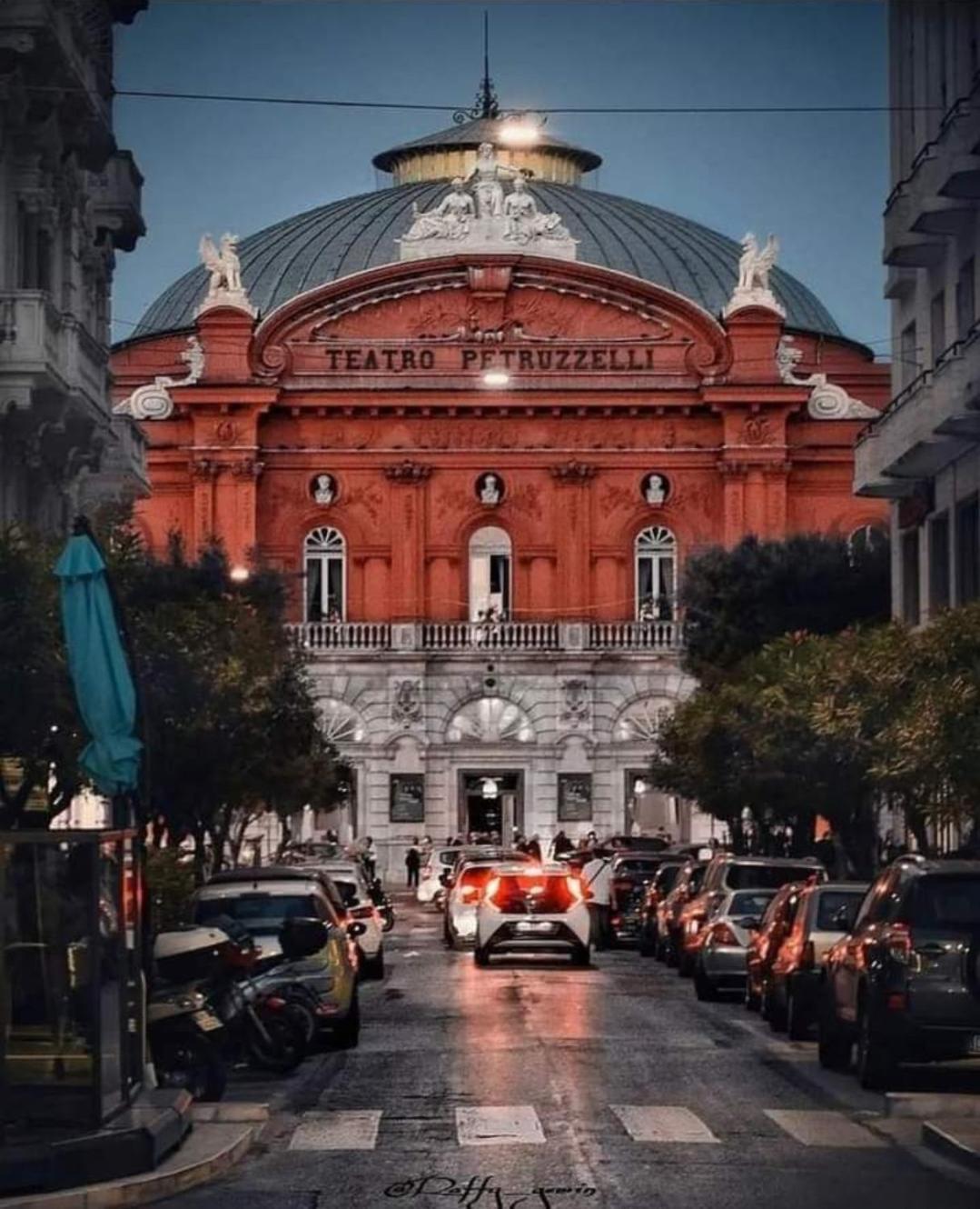 Casa Aurora Apartment Bari Bagian luar foto